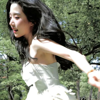 奇怪的她